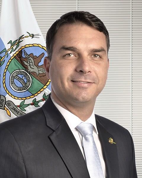 O SENADOR E PRÉ-CANDIDATO À PRESIDÊNCIA DA REPÚBLICA PELA DIREITA FLÁVIO BOLSONARO.