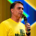 FLÁVIO BOLSONARO SE DECLARA PRESIDENTE ELEITO!