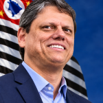 TARCÍSIO FAZ HISTÓRIA E É REELEITO GOVERNADOR DE SÃO PAULO NO 1º TURNO