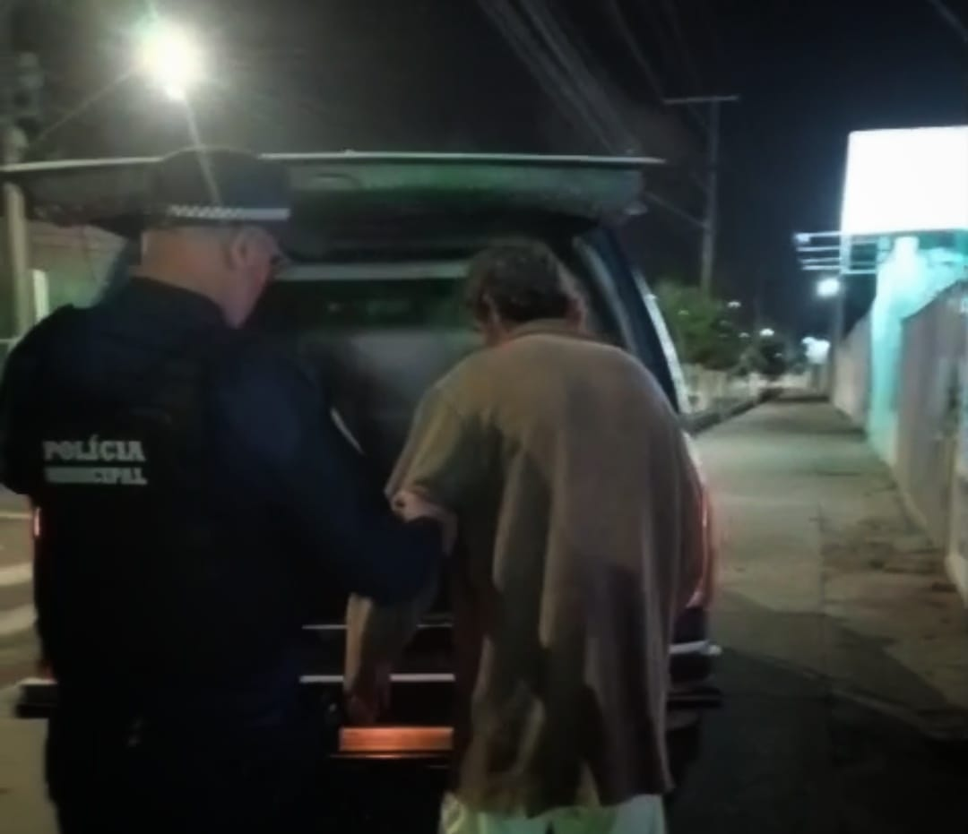 Polícia Municipal de São Sebastião prende dois foragidos da Justiça em situação de rua