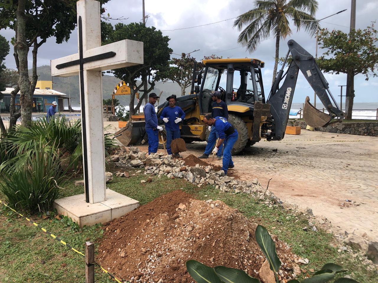 Prefeitura revitaliza Praça do Surf