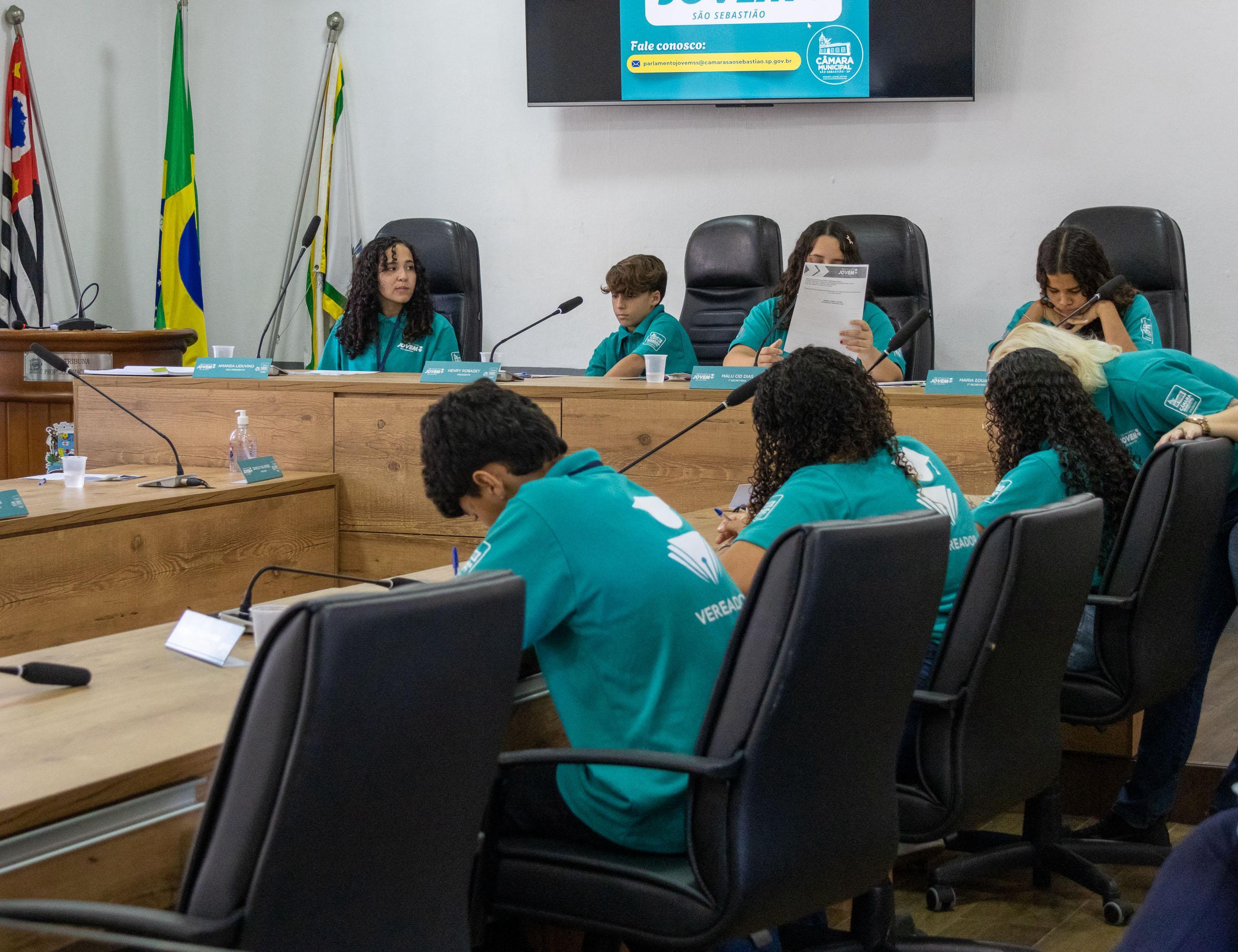 Parlamento Jovem realiza sessão ordinária e reforça protagonismo estudantil em São Sebastião